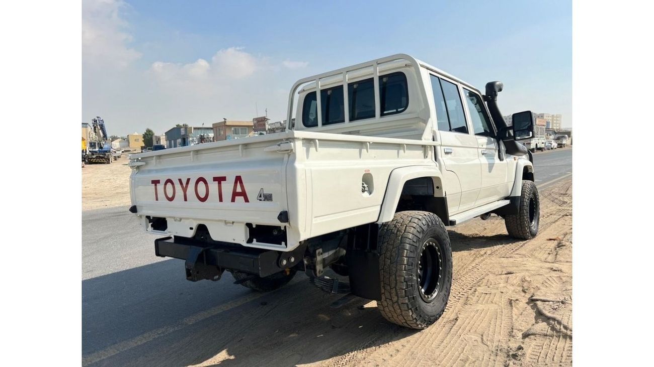 Toyota Land Cruiser Pick Up