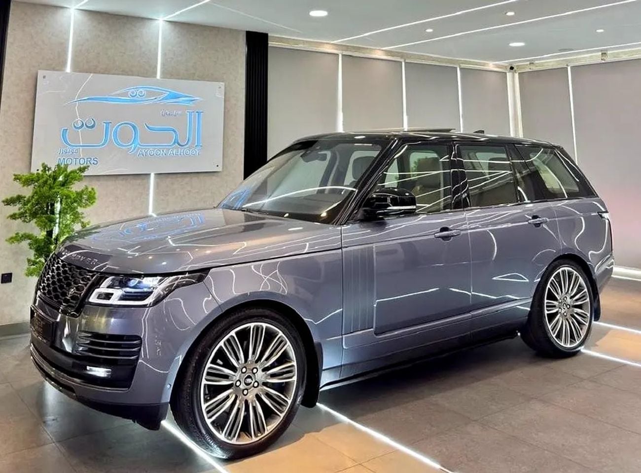 Land Rover Range Rover AUTOBIOGRAPHY VOGUE || GCC II FULLY LOADED I| PANORAMIC I| SCREENS || ACCIDENTS FREE