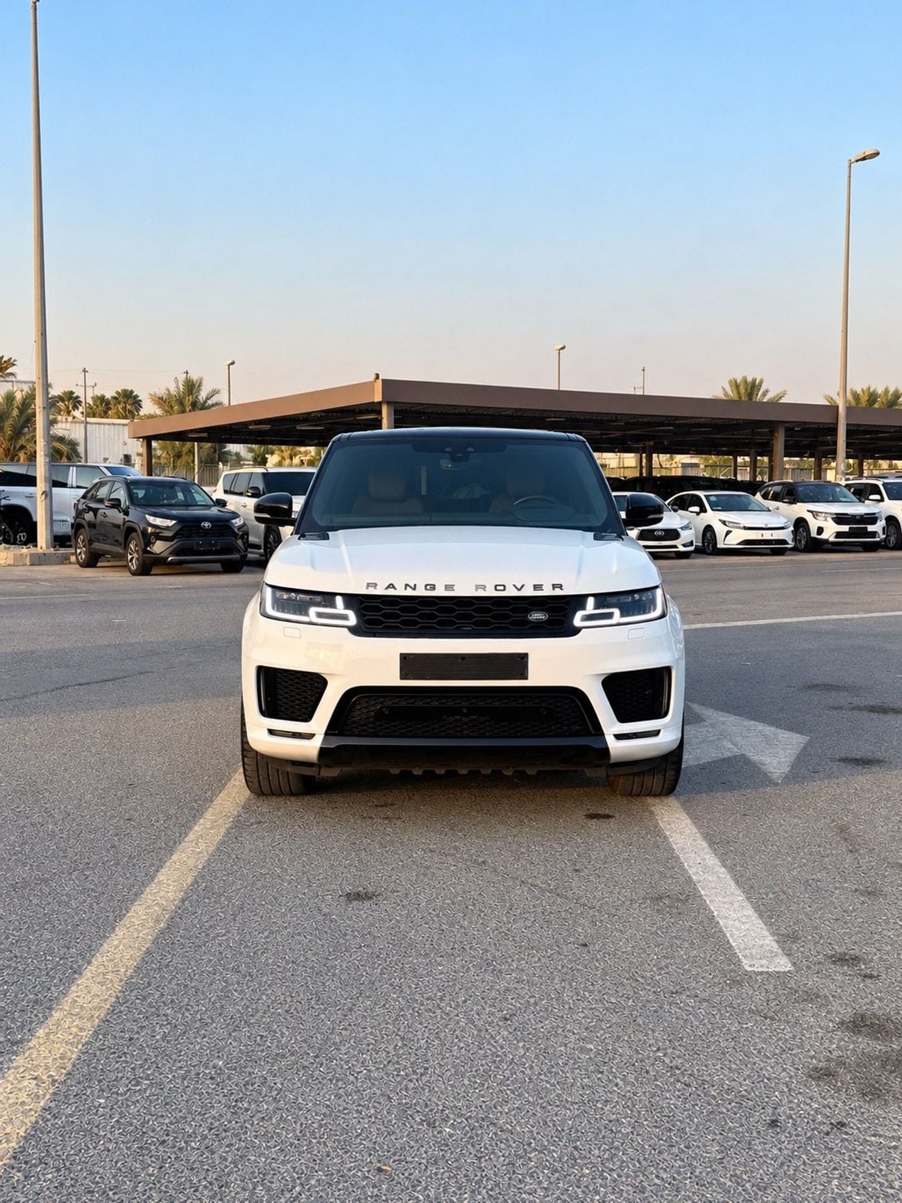 Land Rover Range Rover Sport HSE DYNAMIC Range Rover Sport HSE Black Edition | 2018 GCC Specifications | Full Option
