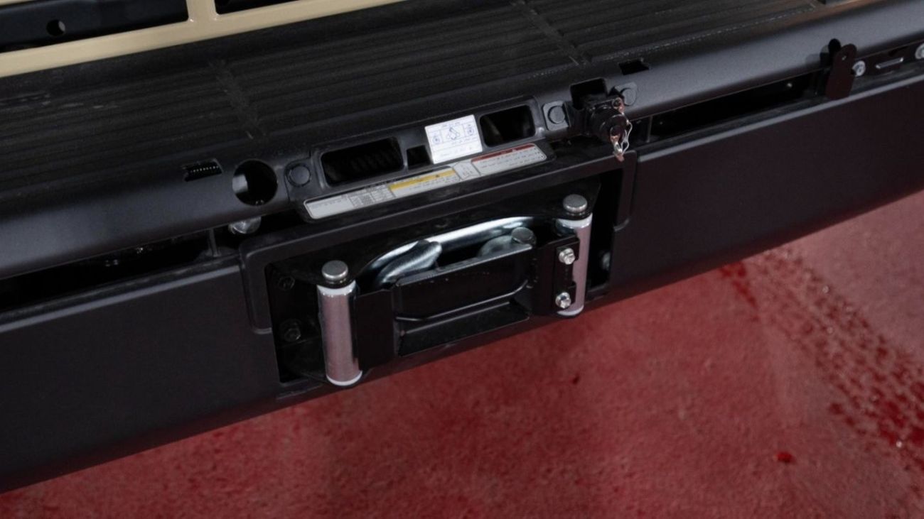 Toyota Land Cruiser 70 TOYOTA LC76 5DOORS PETROL 4.0L MANUAL TRANSMISSION MODEL 2024 LIMITED EDITION