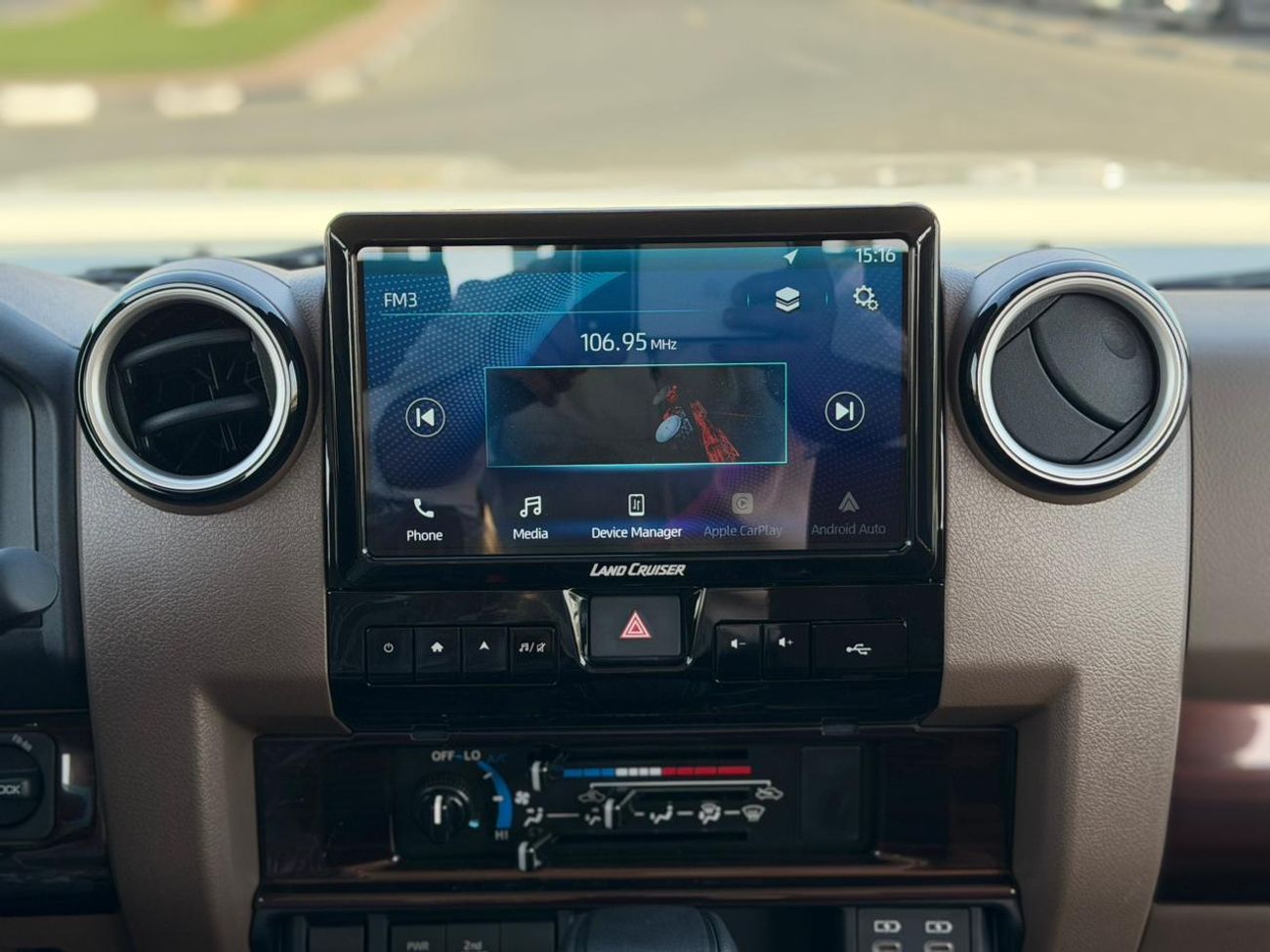 تويوتا لاند كروزر بيك آب 2026 LC79 Double Cabin 4,0L petrol Full option Oman spec