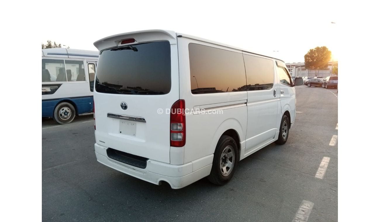 Toyota Hiace TOYOTA HIACE VAN RIGHT HAND DRIVE (PM 893)
