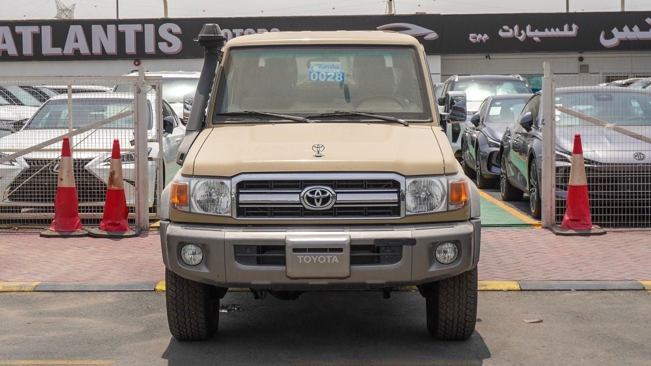 تويوتا لاند كروزر بيك آب 4.0L