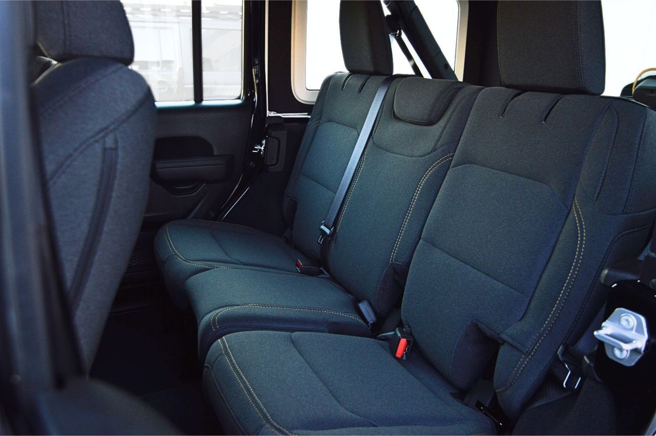 Jeep Wrangler Unlimited Sport S 2.0L A/T / 3 Years Dealer Warranty