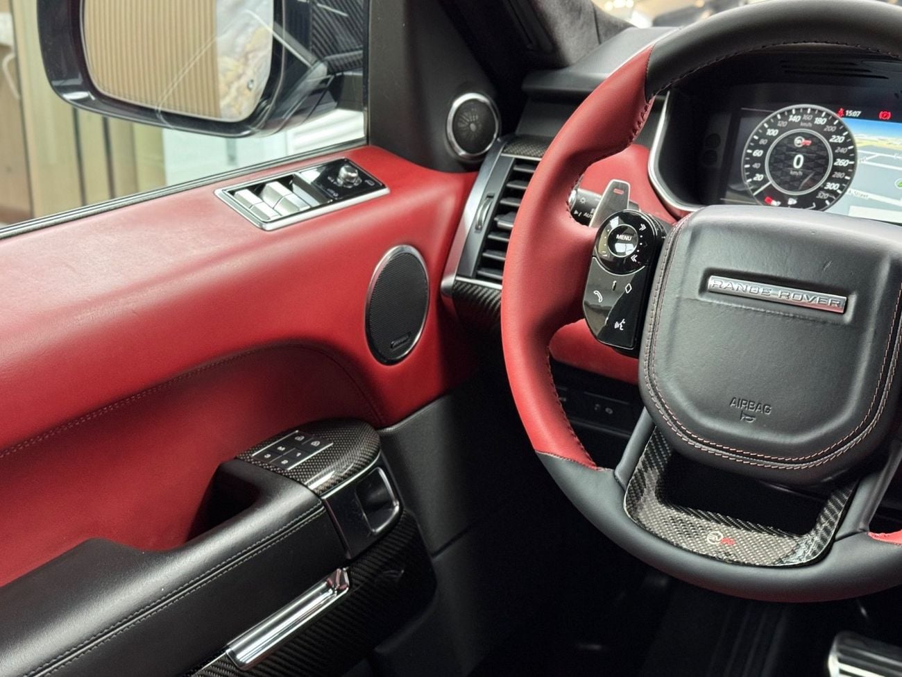 Land Rover Range Rover Sport SVR 5.0L (575 HP) AWD