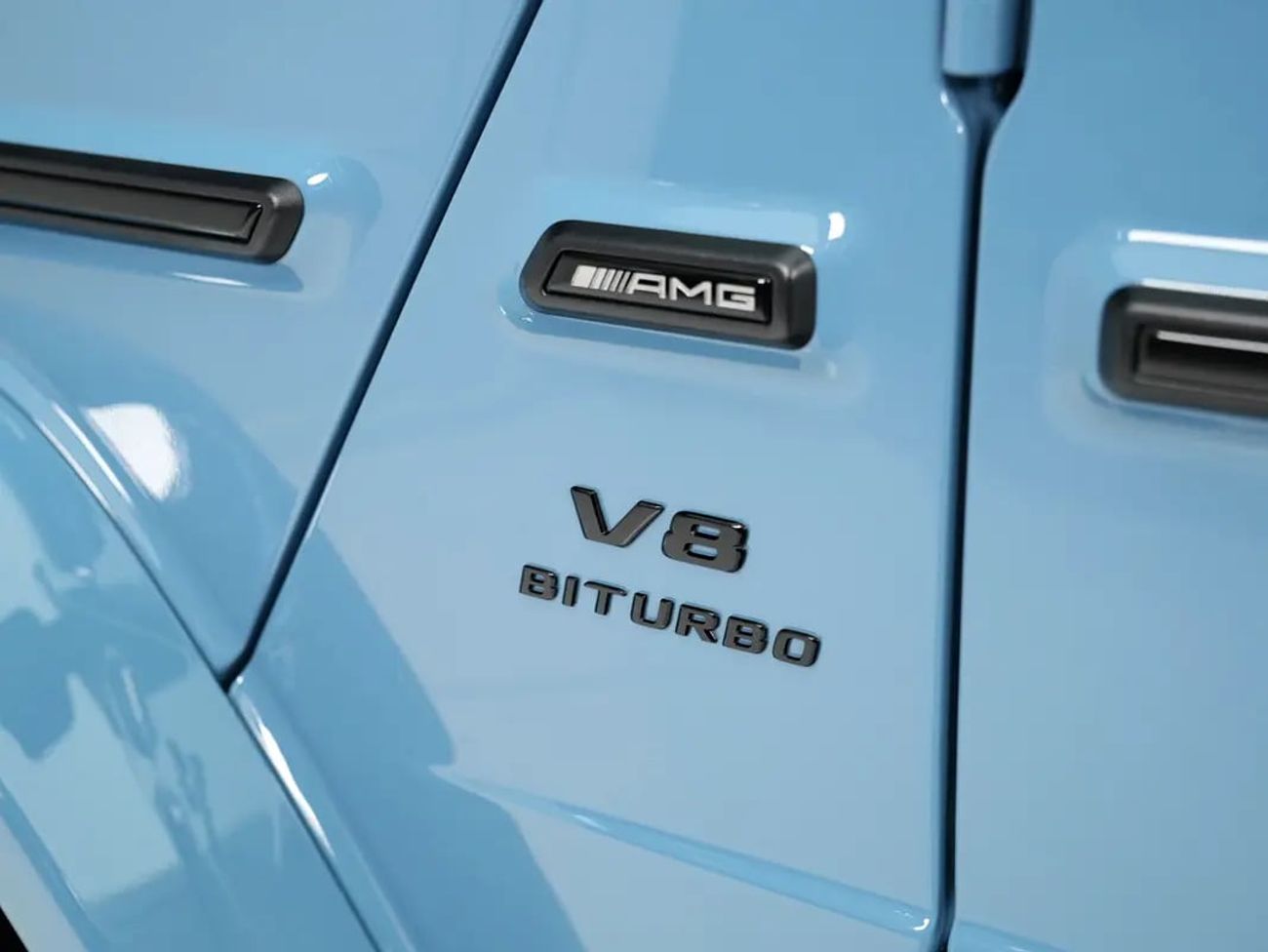 مرسيدس بنز G 63 AMG ستاندارد G63 AMG | A22 | CHINA BLUE EXTERIOR | FULL OPTION