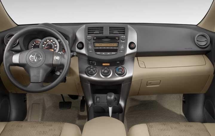 Toyota Vanguard interior - Cockpit