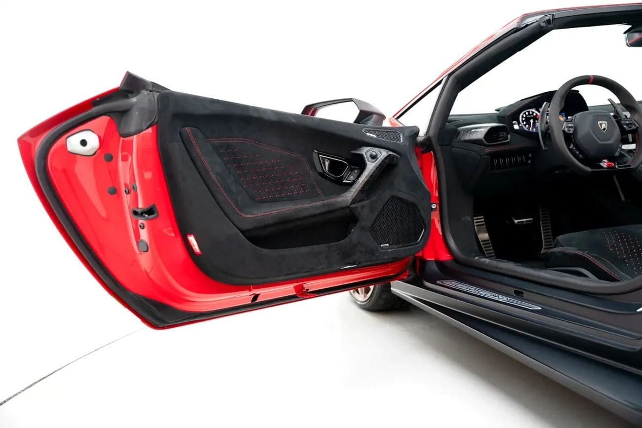 Lamborghini Huracan PERFORMANTE SPYDER WITH WARRANTY AND SERVICE CONTRACT