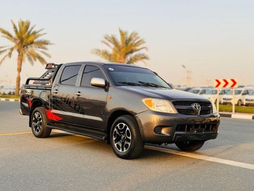 تويوتا هيلوكس -
