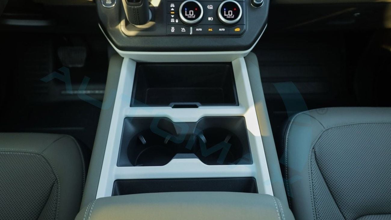 لاند روفر ديفندر (For Export , НА ЭКСПОРТ) 110 X-Dynamic SE P400e Plug-in Hybrid 2025 Без пробега