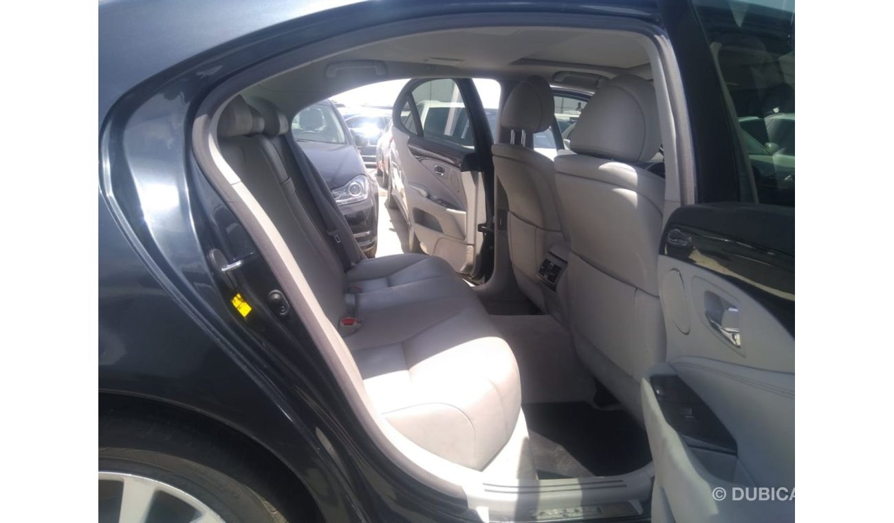 Lexus LS460 لكزس 460 موديل 2011 بحالة ممتازة وارد أمريكي