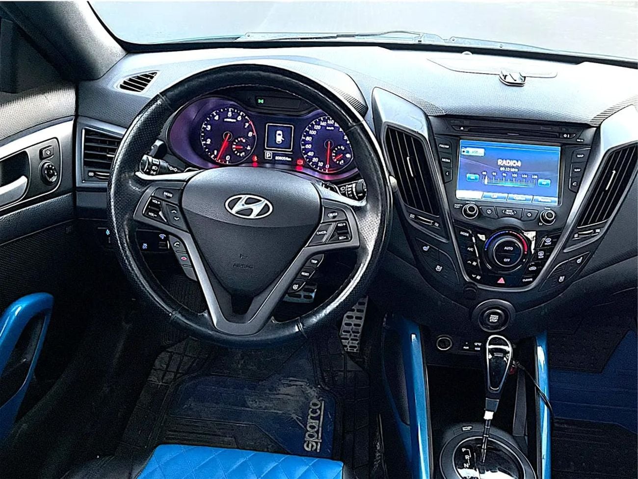 Hyundai Veloster 755 P.M | Turbo GCC Specs - Sporty Hatchback!