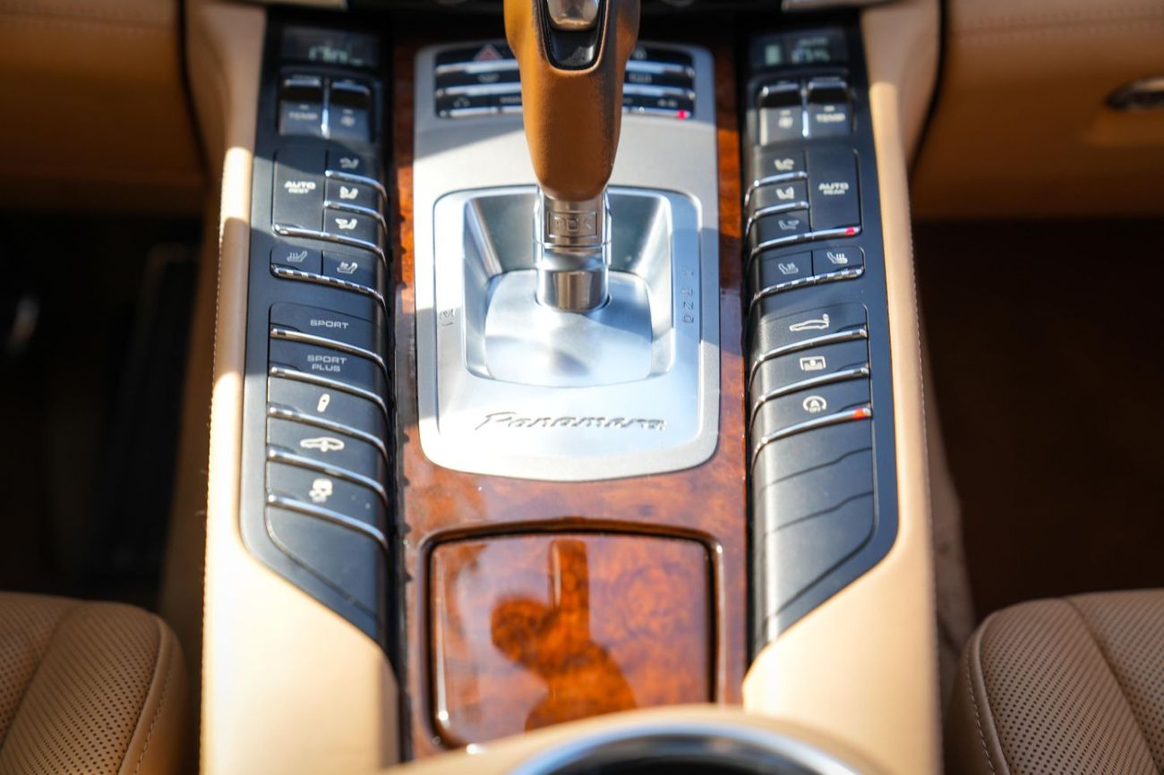 Porsche Panamera 4S 2012!! GCC SPECS!! FULL SERVICE HISTORY