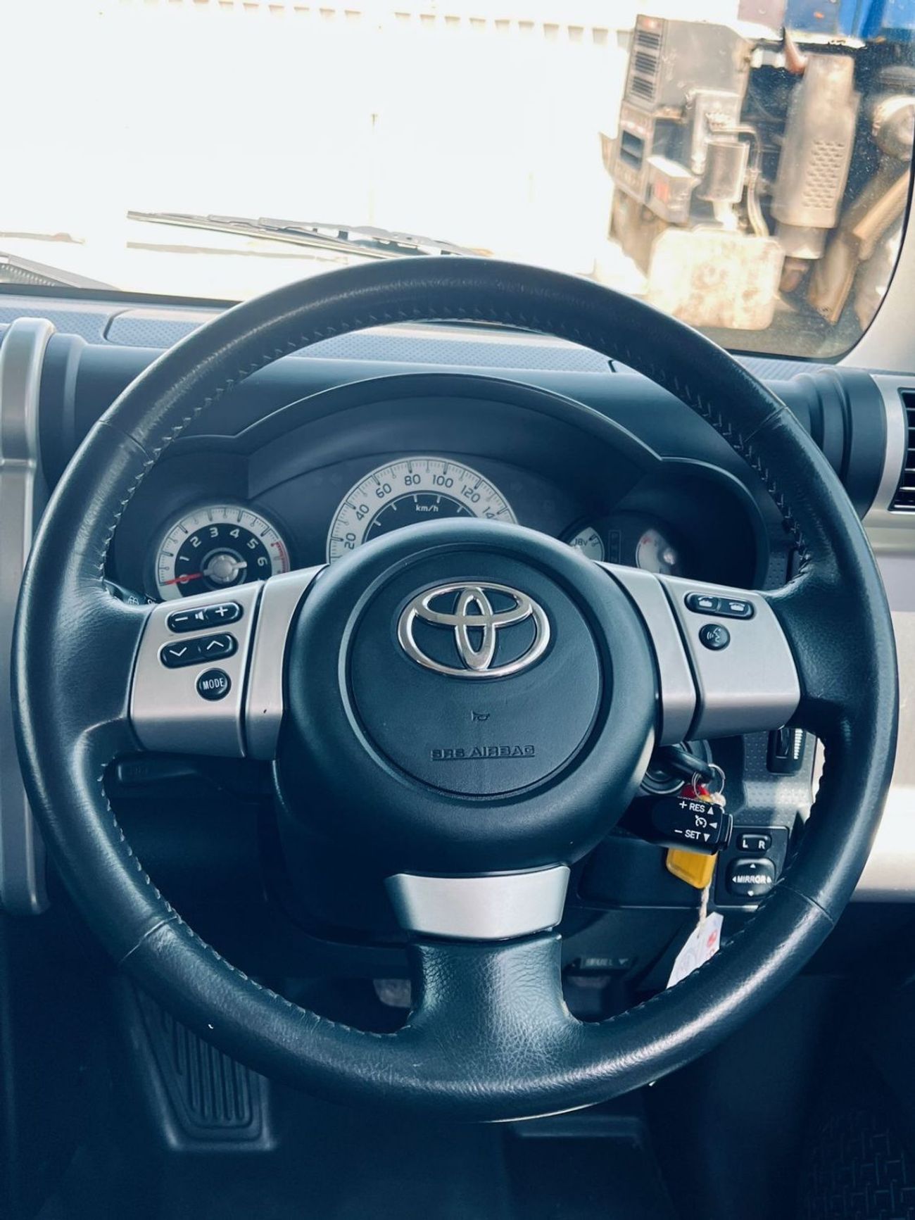 Toyota FJ Cruiser Petrol 4.0 Liter White Color Right Hand Drive