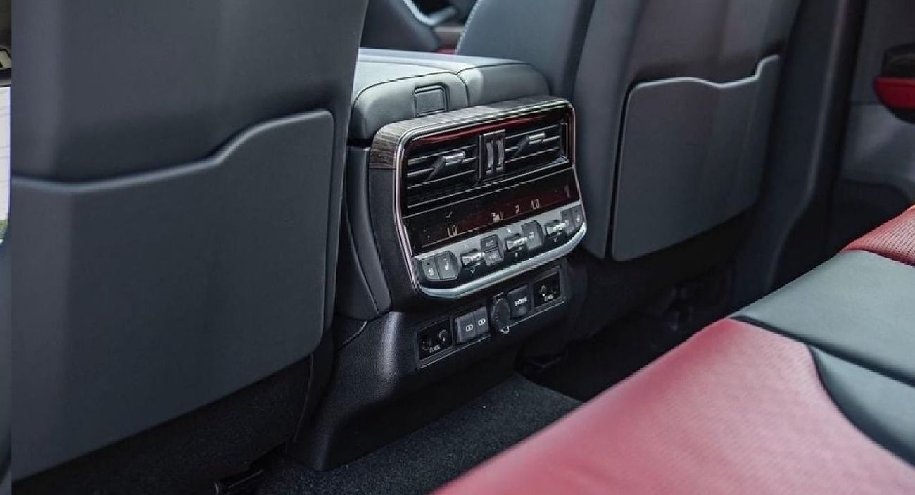 Toyota Land Cruiser 2025 VXR 3.5L TWIN TURBO PETROL ENGINE FULL OPTION