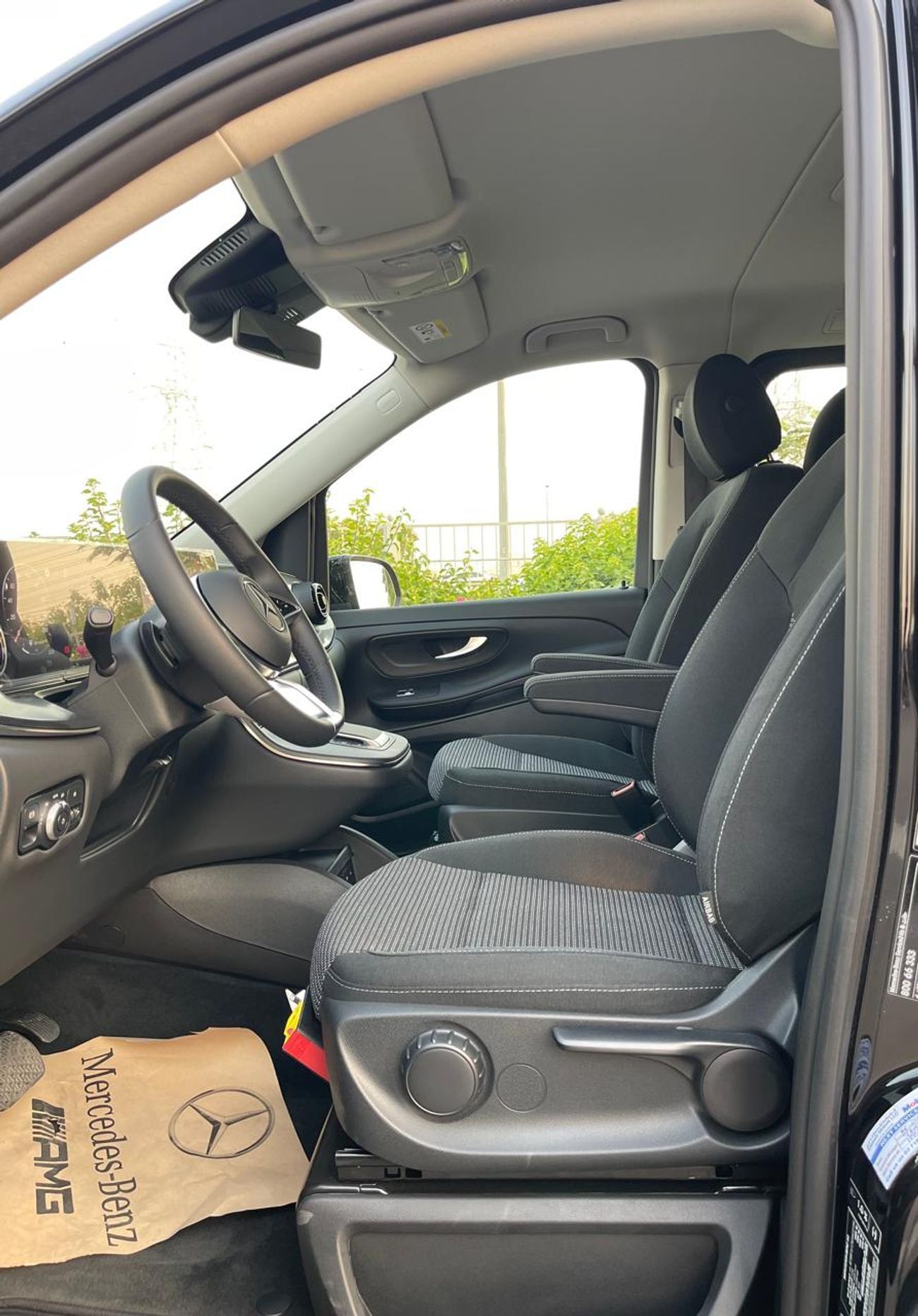 Mercedes-Benz V 300 5 years Warranty 2025 GCC