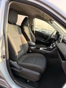 Toyota RAV4 LE Toyota RAV4 4X4 2024