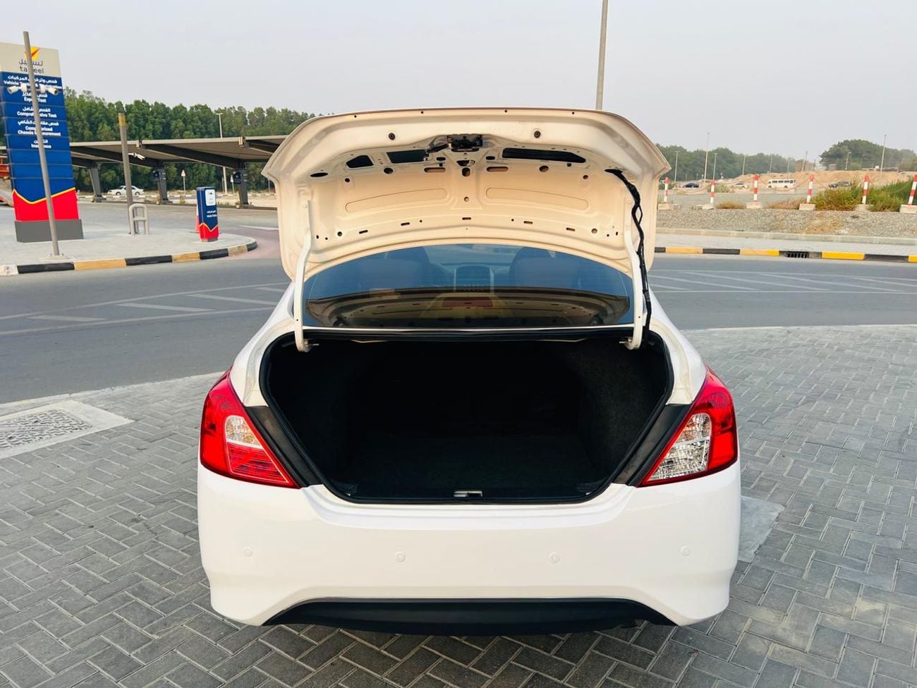Nissan Sunny SV
