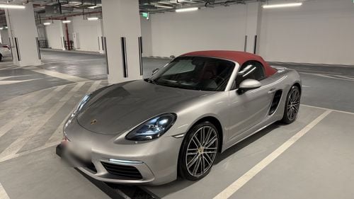 Porsche 718 Boxster Base 2.0L