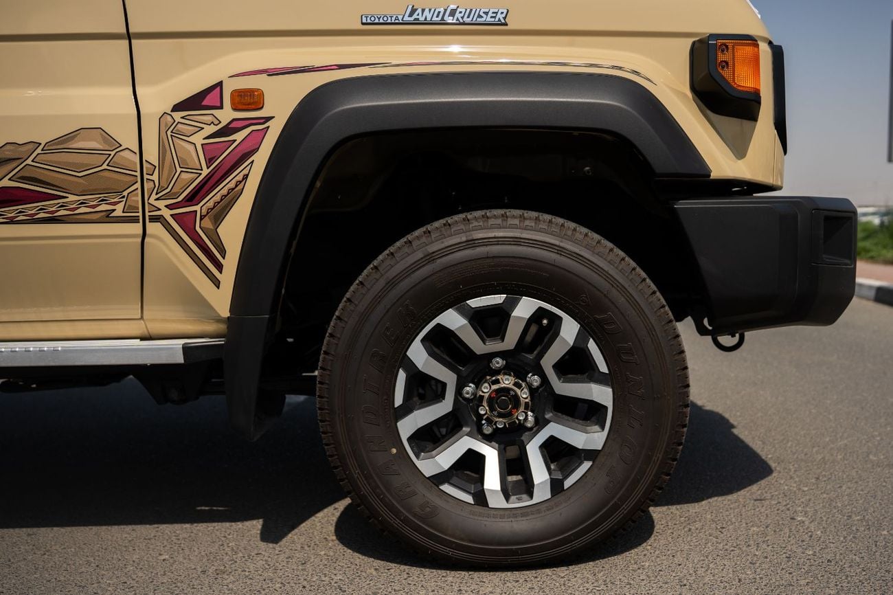 Toyota Land Cruiser Toyota Land Cruiser LC79  S-C (4.0L  Petrol  A-T M-2025