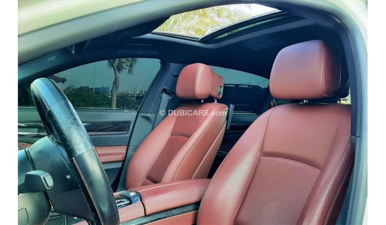 بي أم دبليو 730Li LI - 2015 - UNDER WARRANTY - IMMACULATE CONDITION
