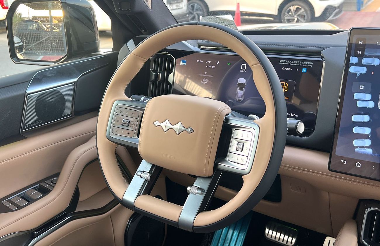 BYD Leopard 8 Smart and Brave Flagship Edition (7 Seats) Flagship Edition 7 Seats With Drone (EXPORT ONLY)