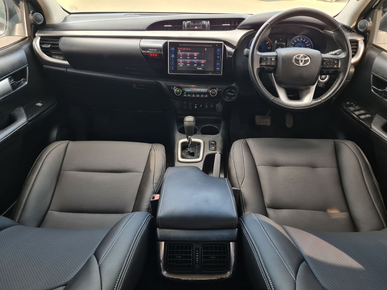 Toyota Hilux Double Cabin  Right Hand Drive Model: *2021* Engine: 2.8L/ V4