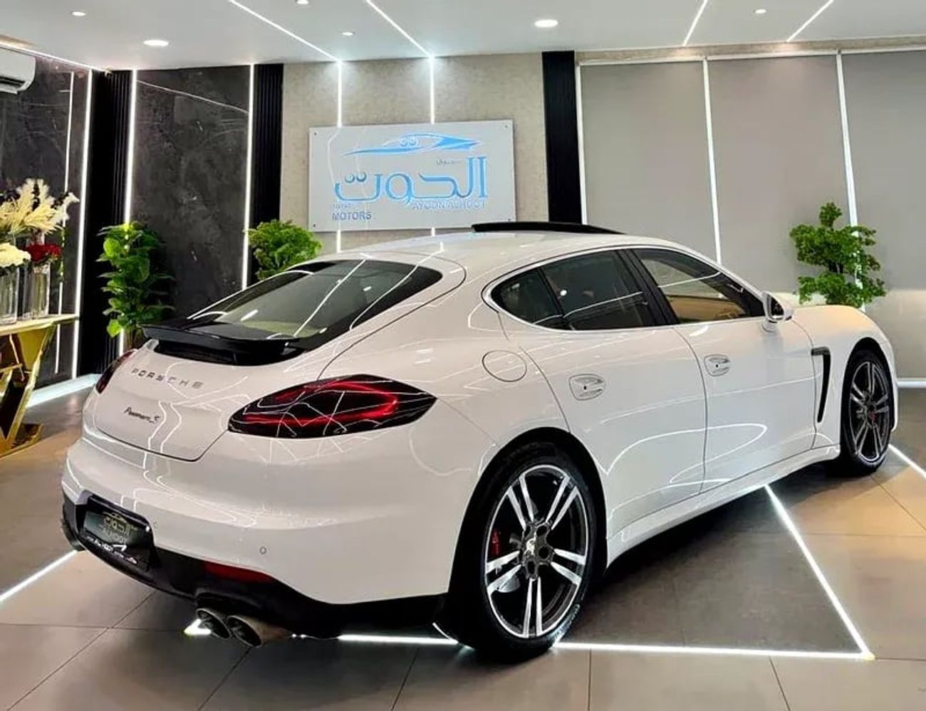 Porsche Panamera S 3.0L