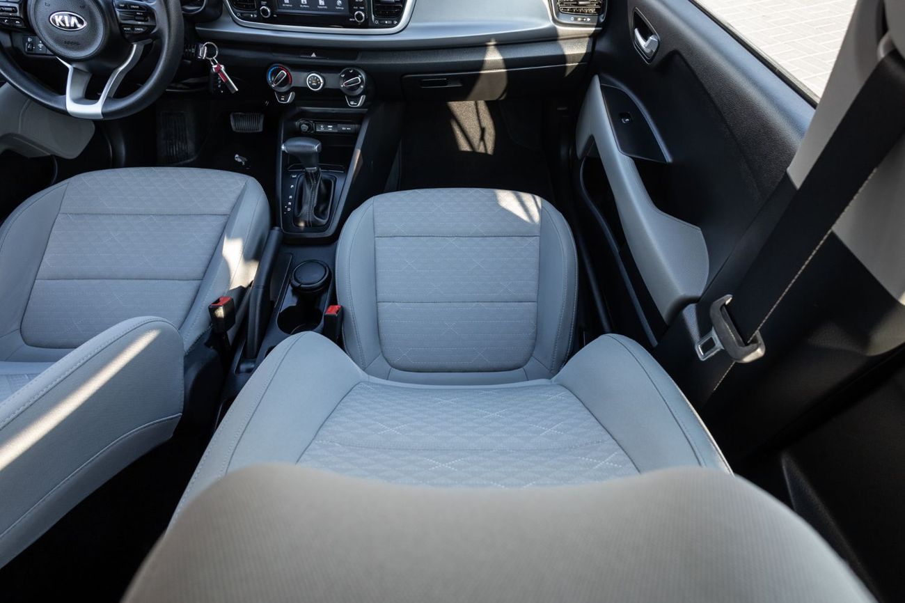 Kia Rio EX 1.4L (107 HP) Hatchback