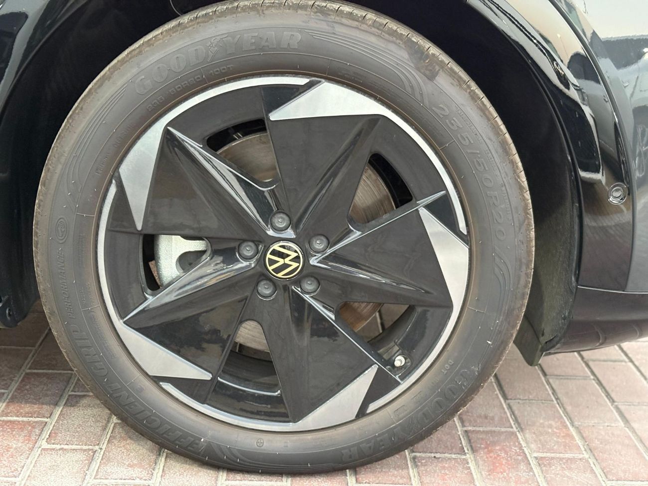 Volkswagen ID.Unyx ELECTRIC 5 SEATS FULL OPTION