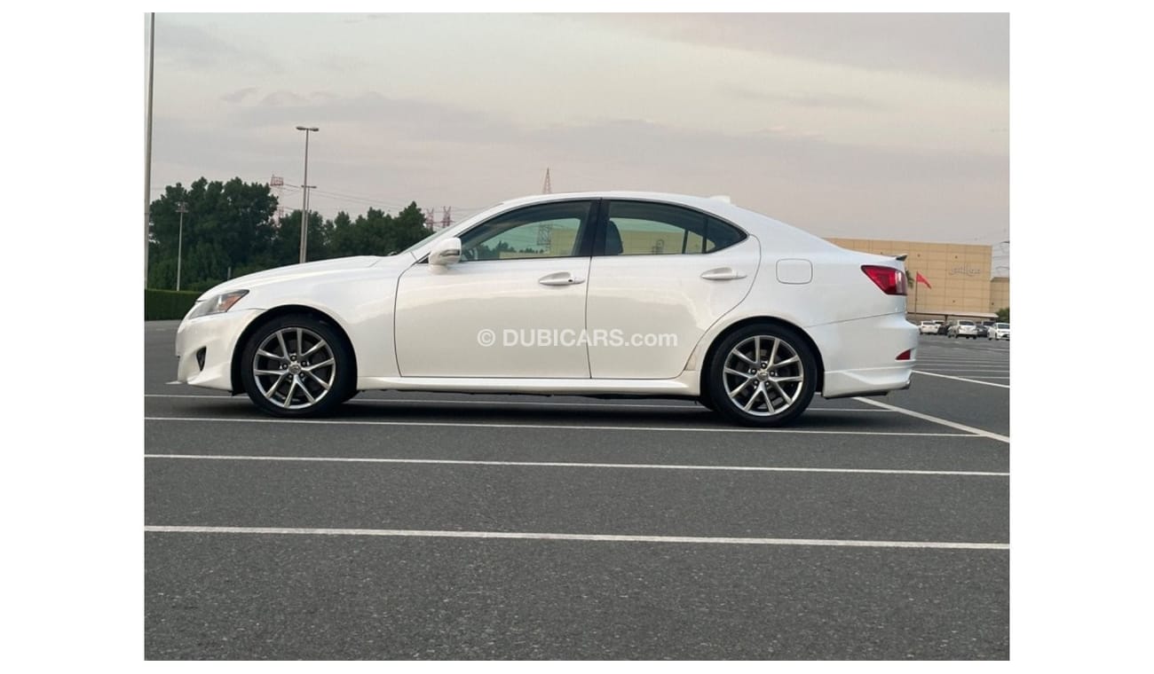 Lexus IS300 MODEL 2013 GCC CAR PERFECT CONDITION INSIDE AND OUTSIDE FULL OPTION SUN ROOF LEATHER SEATS NAVIGATIO