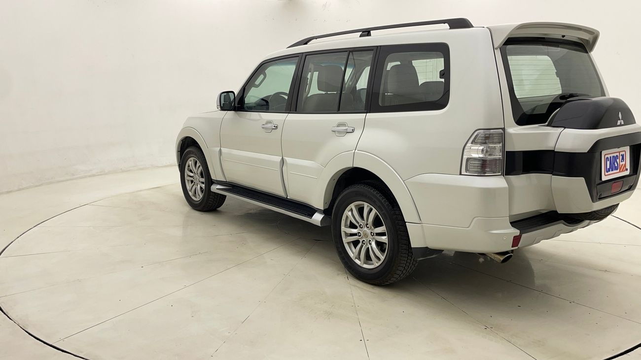 ميتسوبيشي باجيرو GLS TOP 3.5 | بدون دفعة مقدمة | اختبار القيادة في المنزل