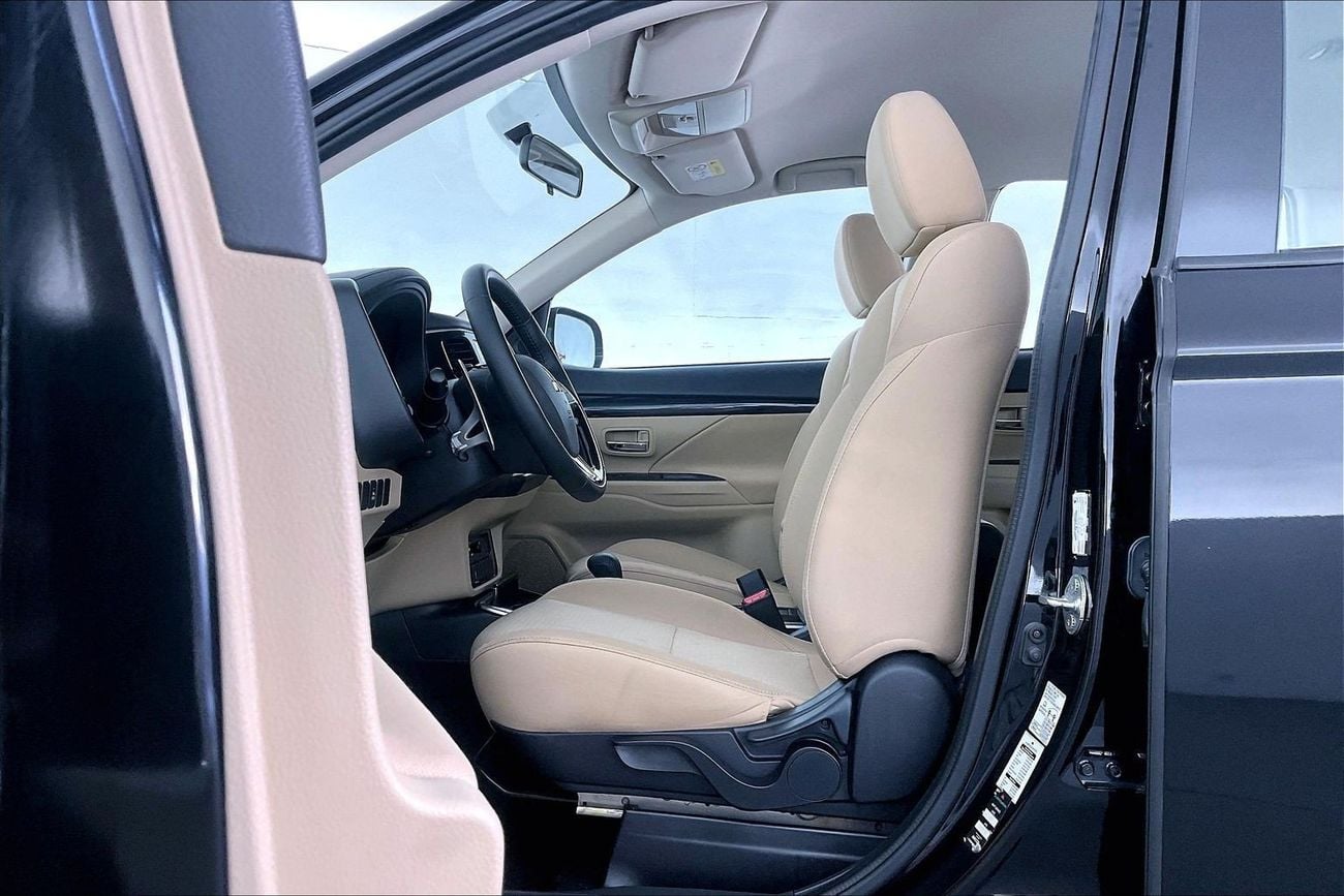 ميتسوبيشي آوتلاندر 2.5 GLX AUTO 4WD 7SEAT ML FABRIC SEATS | شامل الضمان | 0 ﺪﻔﻋﺓ ﺃﻮﻟﻯ