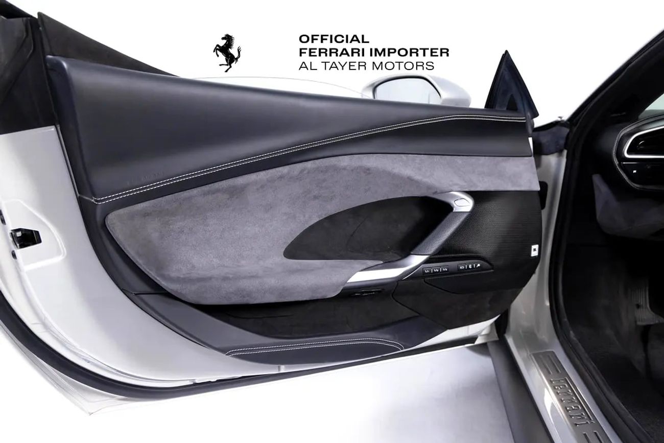 فيراري 296 GTS