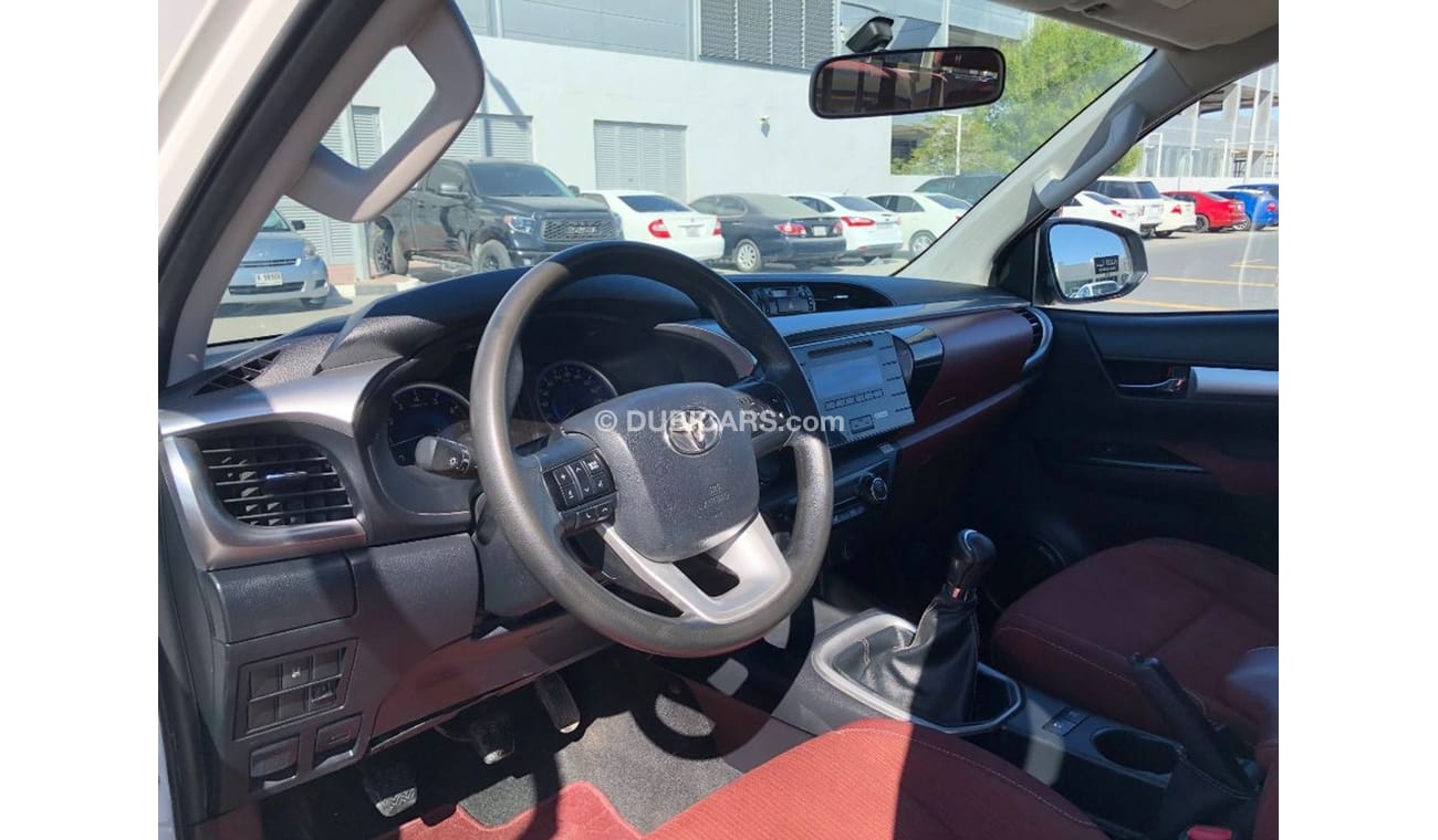 تويوتا هيلوكس فورويل