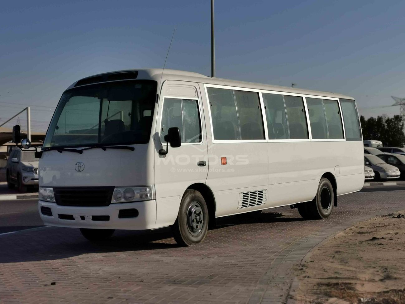 Toyota Coaster 2.7L Petrol, 30 seats, clean interior and exterior (CODE # TC02)