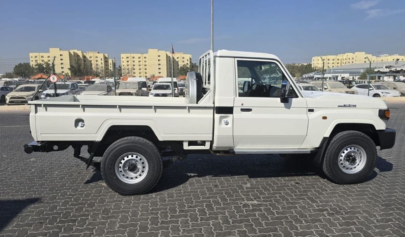 Toyota Land Cruiser Pick Up TOYOTA LAND CRUISER 79 SINGLE CABIN PICKUP MID OPTION 2025 MODEL