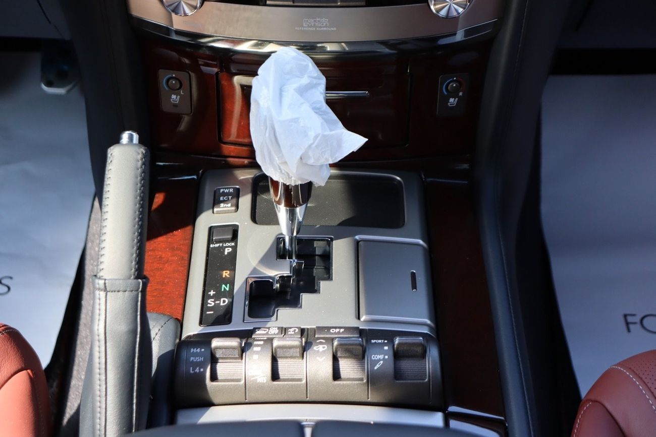 Lexus LX 570 Sport Platinum Lexus LX570s / 2015 / GCC / Only 23,000Km