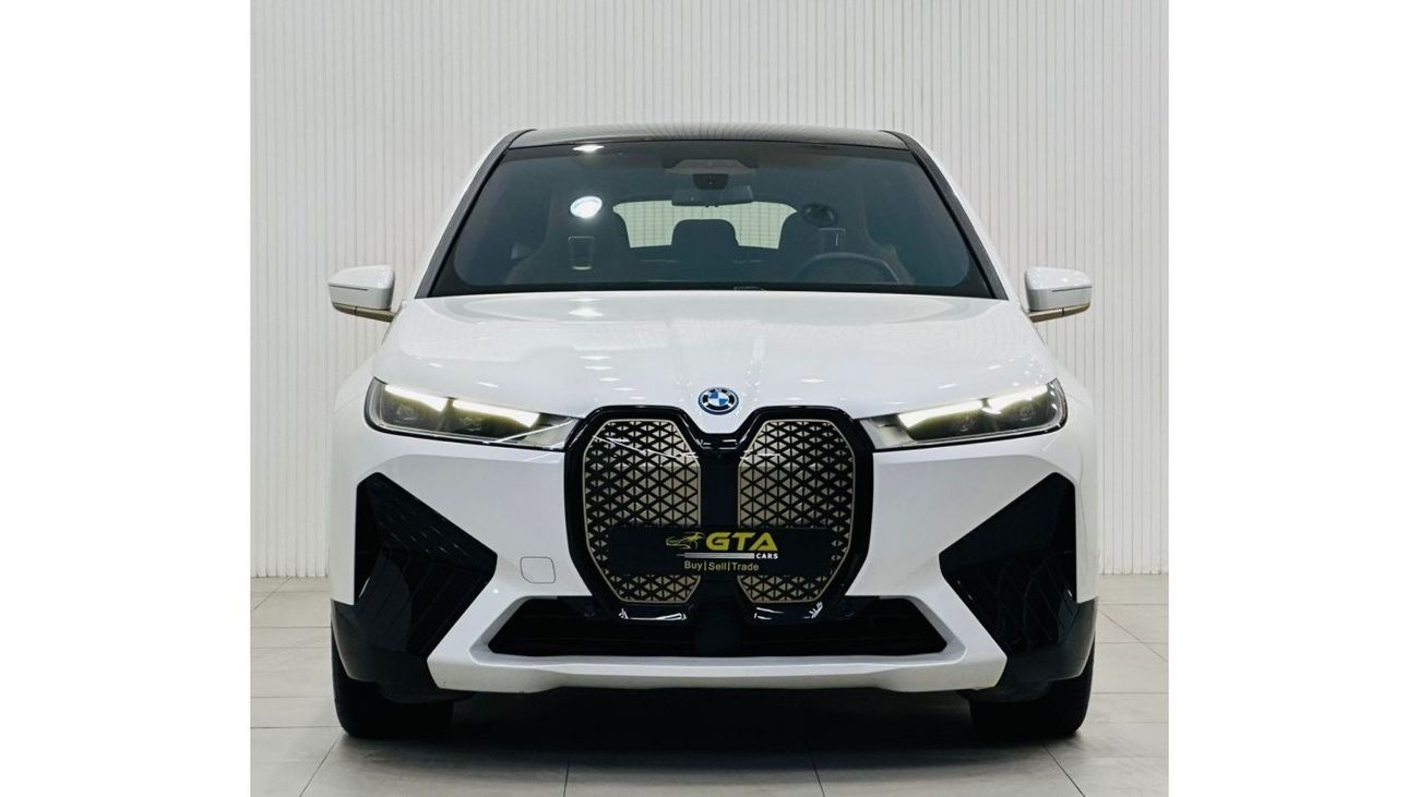 بي أم دبليو iX 2022 BMW iX xDrive40i Masterclass, Sep 2027 BMW Warranty, Sep 2028 BMW Service Pack, Low Kms, GCC