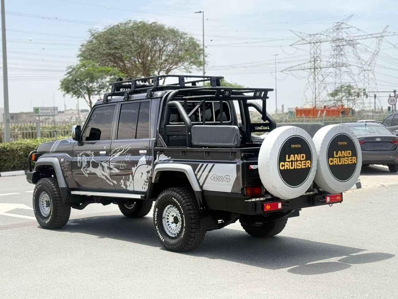 تويوتا لاند كروزر بيك آب -