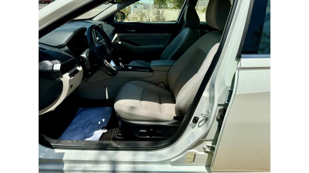 Nissan Altima SV 2020 2.5L FULL OPTION (1050/-MONTHLY)