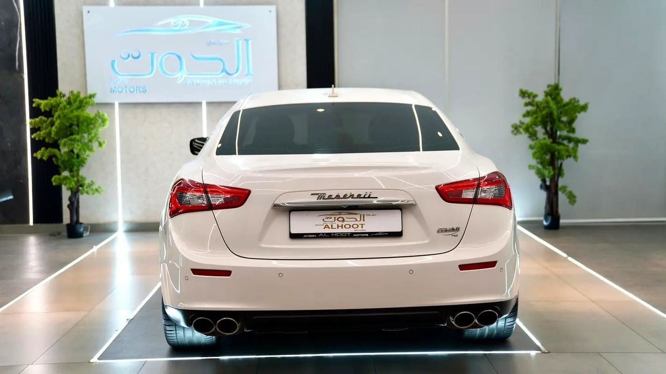 مازيراتي جيبلي BEST WHITE S Q4 V6 || TOP RANGE || GCC || RED INTERIOR || ACCIDENT FREE ||
