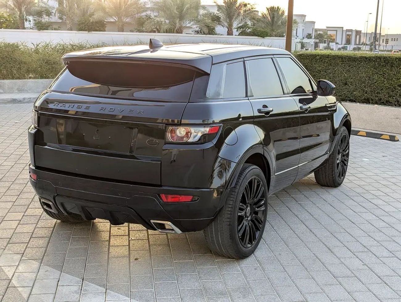 لاند روفر رانج روفر إيفوك SE US Premium Condition Clean Well Maintained Luxury SUV