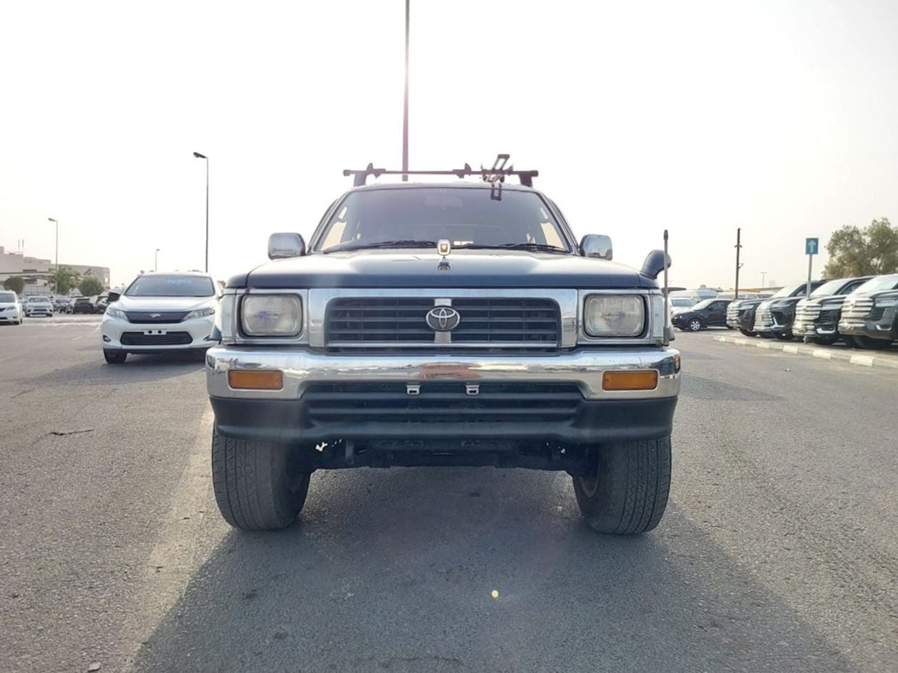 Toyota Hilux TOYOTA HILUX PICK UP RHD 1997 MODEL 2.4 L DIESEL AUTOMATIC(PM02314)