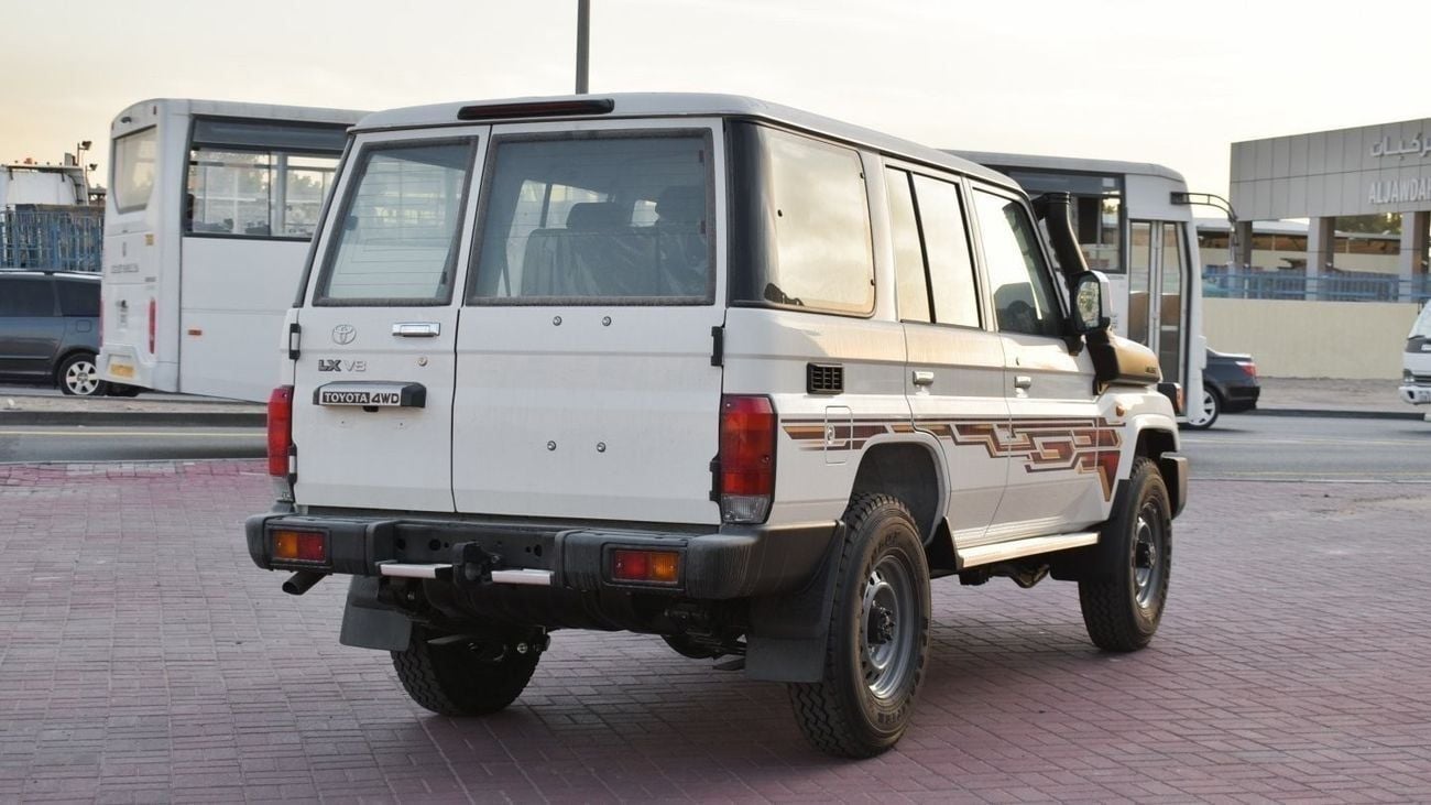 تويوتا لاند كروزر 70 LC76 Diesel V8 4.5L 5Doors