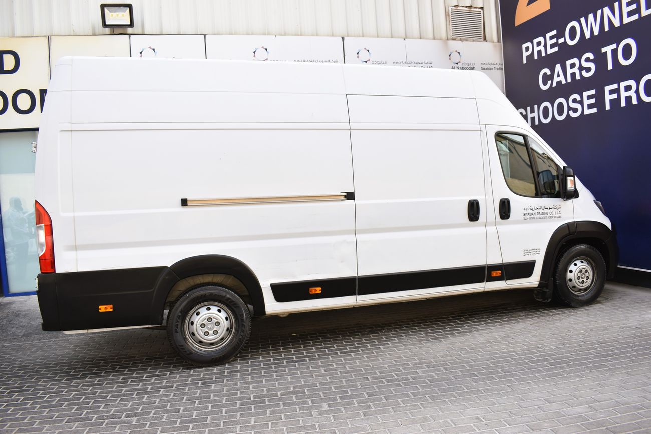 Peugeot Boxer AED 1279 PM | 2.2L L4 H3 GCC AGENCY WARRANTY UP TO 2026 OR 100K KM