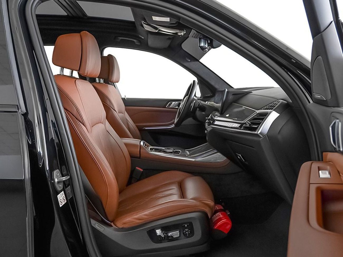 BMW X7 40i M Sport Pure 3.0L (335 HP) 40i M Sport Pure 3.0L (375 HP)