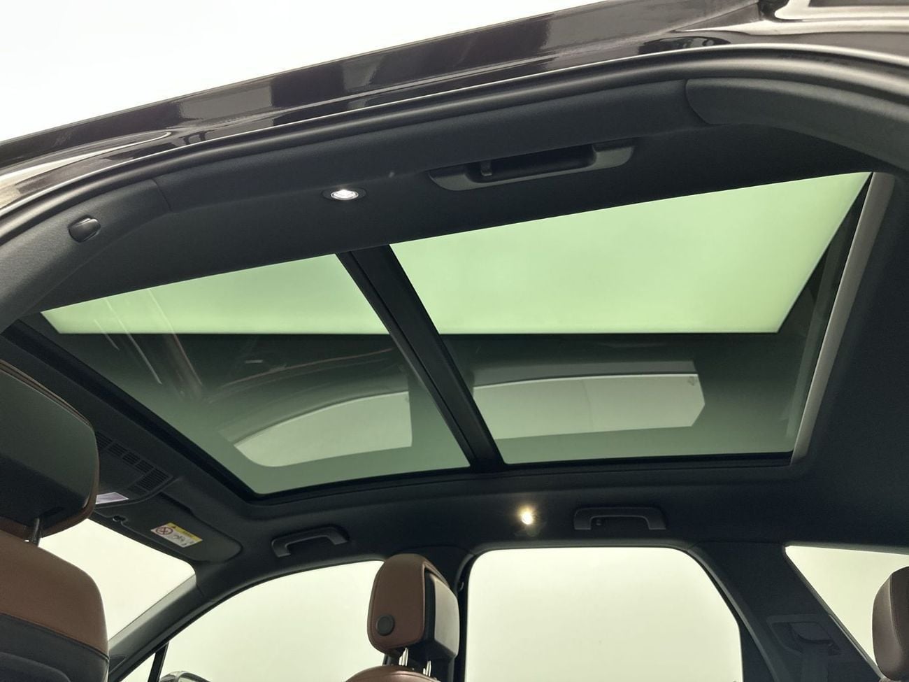 Volkswagen Touareg ELEGANCE with Sunroof - Leather Seats 3L