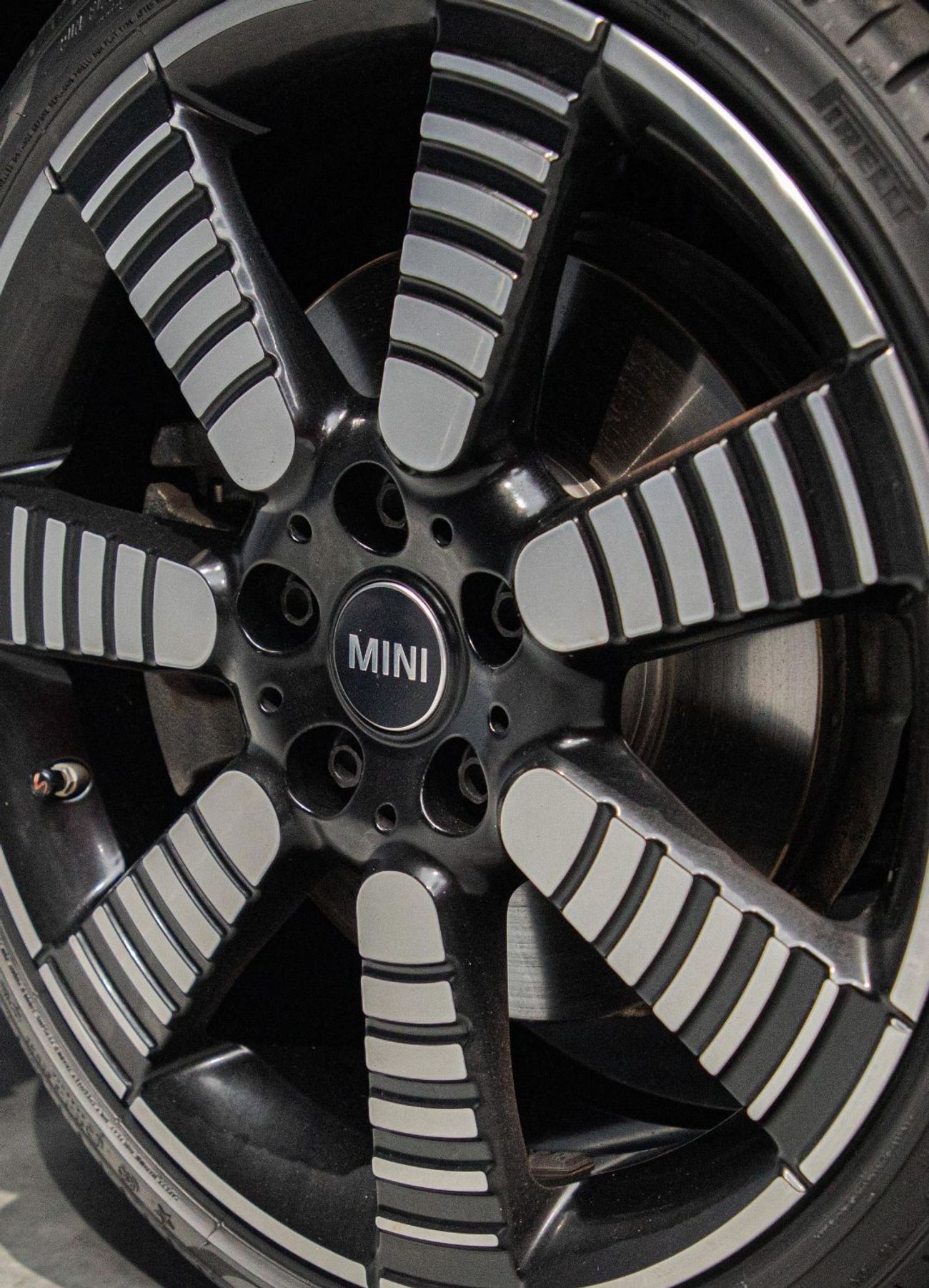 Mini Cooper S 1,180x60 • 20% DP • 2022 MINI Cooper S 2.0 • MINI Service Contract • Warranty Available • GCC •