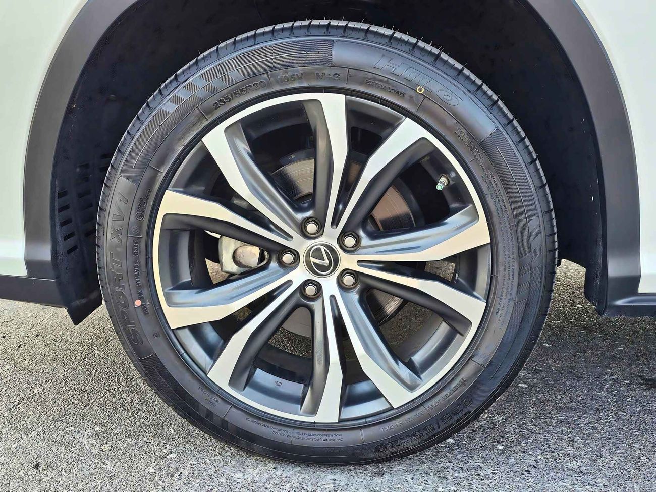 Lexus RX350 LARGE / SUNROOF/ RADAR / FULL OPTION / ORG MILEAGE / RTA PASSED / ONLY FOR EXPORT / LOT#109773